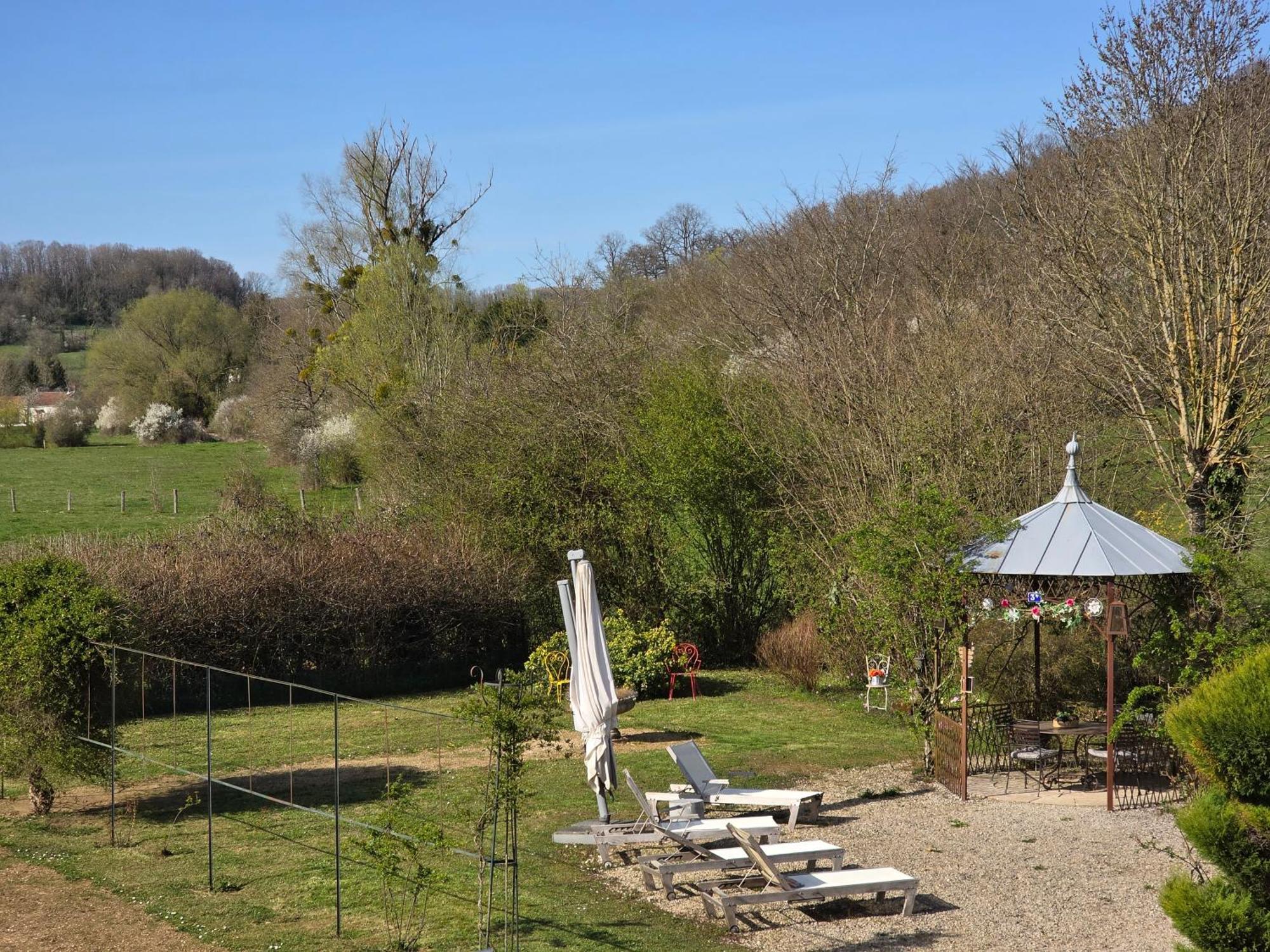 L'Escale Champetre Bed and Breakfast Culmont Rum bild